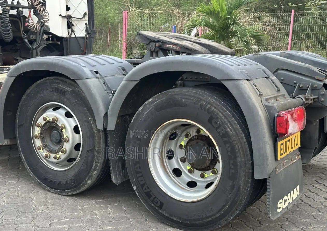 Scania Horse R460 6x2 Unregistered(Mpya).