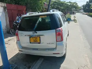 Toyota Raum 2006 White