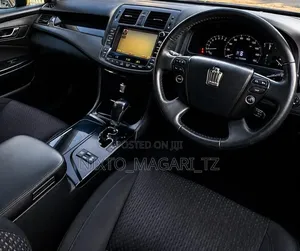 Toyota Crown 2009 Black