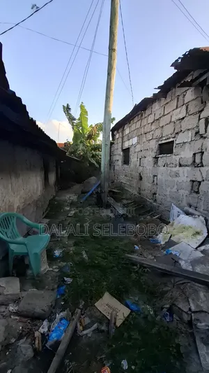 6bdrm Bungalow in Makumbusho Bus Stop, Kijitonyama for sale