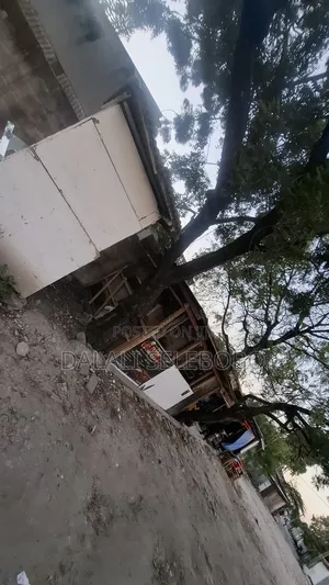 8bdrm Bungalow in Kijitonyama Kkkt for sale