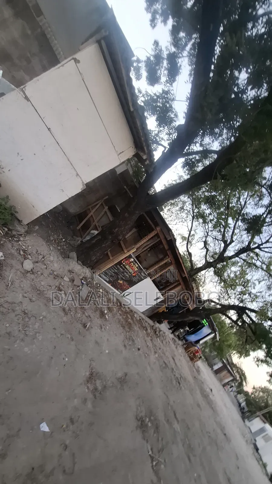 8bdrm Bungalow in Kijitonyama Kkkt for sale