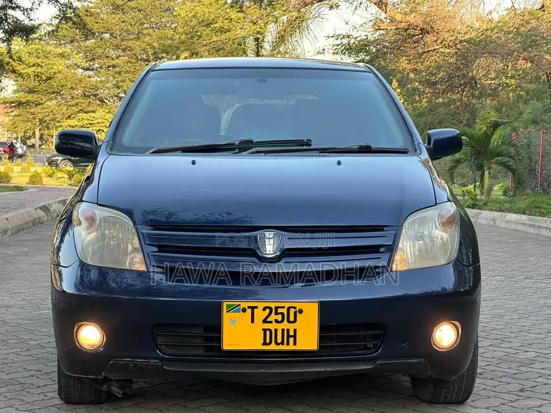 Toyota IST 2004 Blue