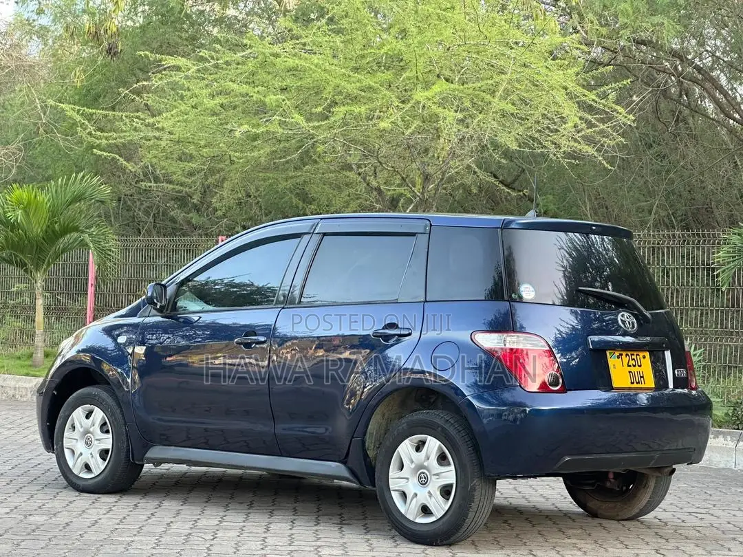 Toyota IST 2004 Blue