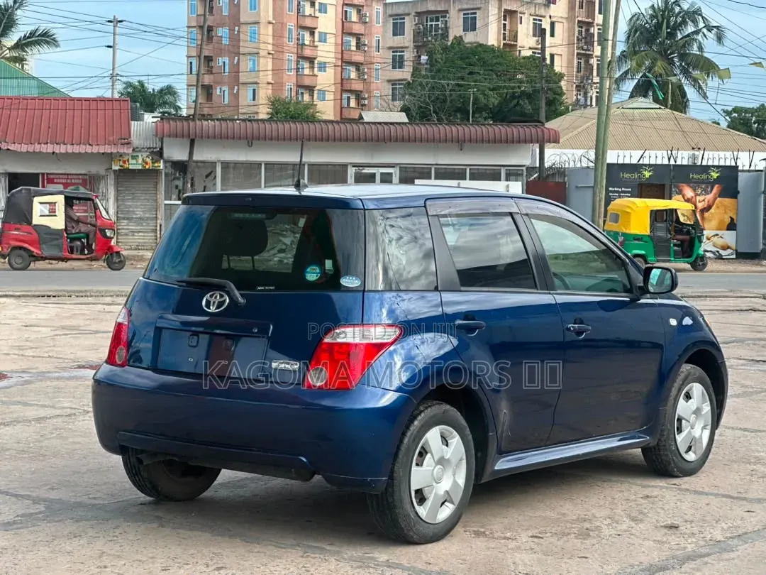 Toyota IST 2006 Blue