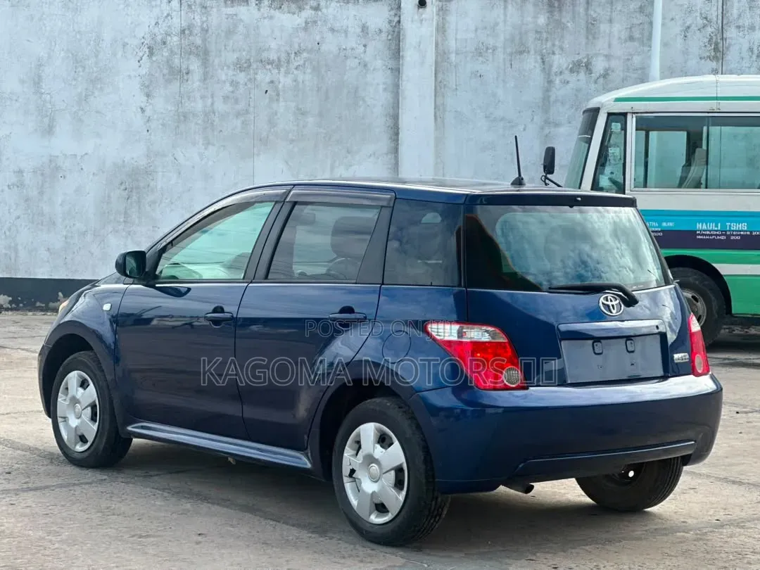 Toyota IST 2006 Blue