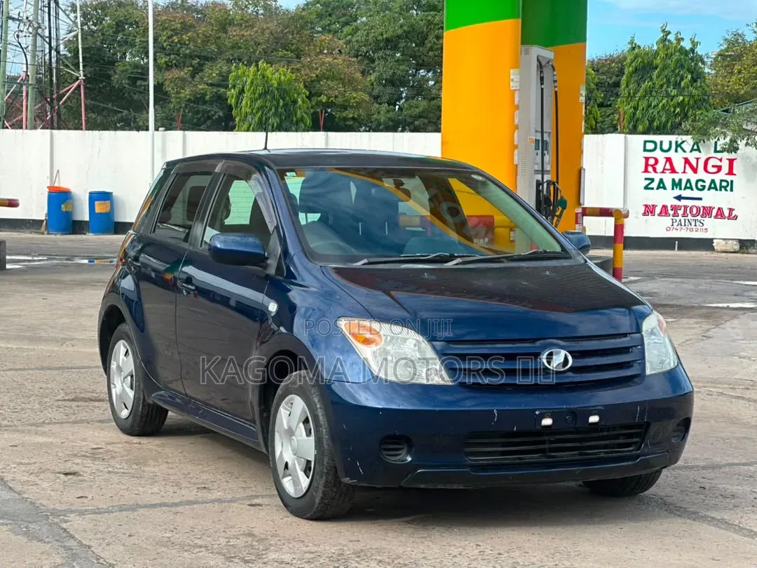 Toyota IST 2006 Blue