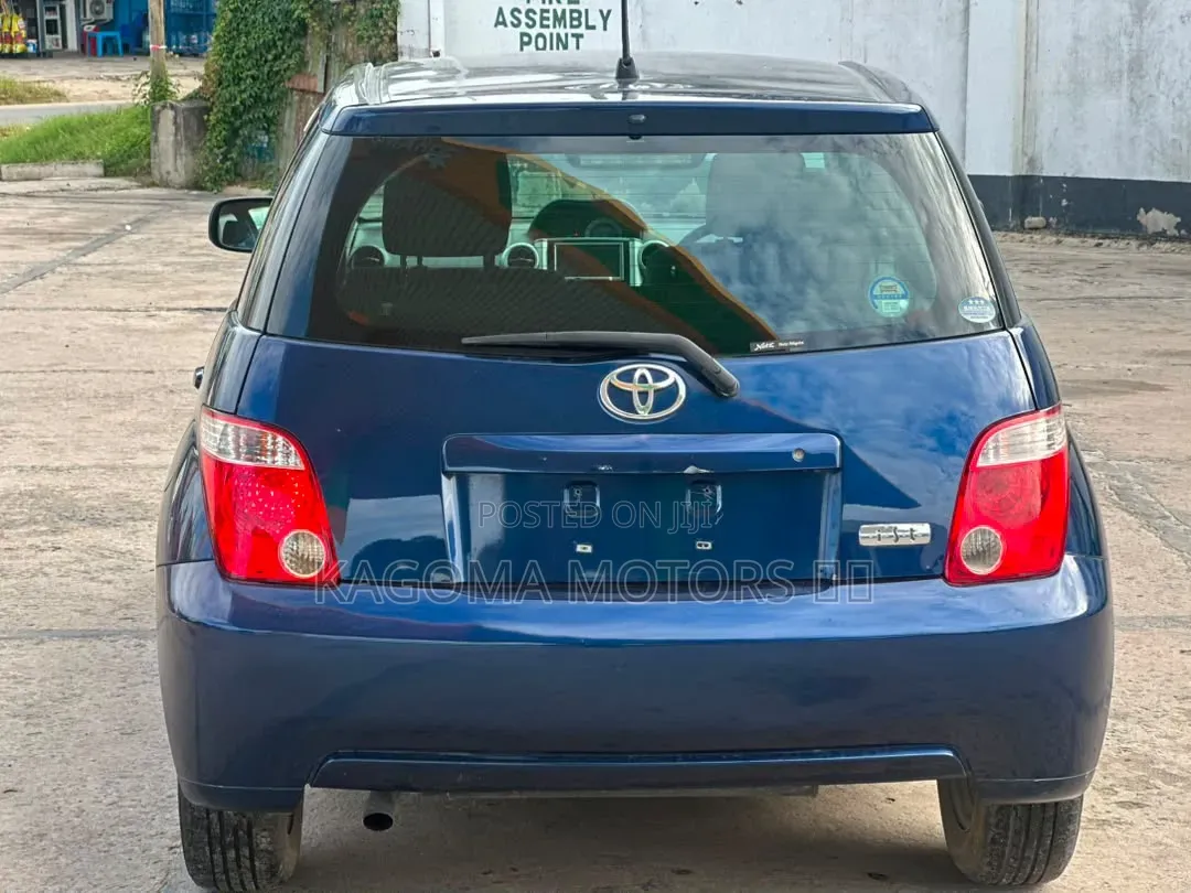 Toyota IST 2006 Blue
