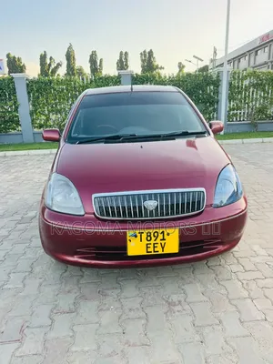 Toyota Vitz 2002 Red
