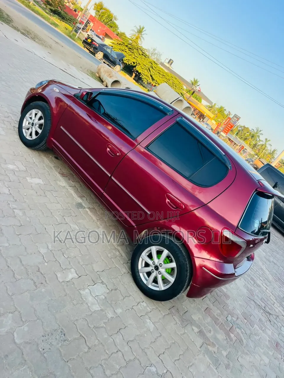 Toyota Vitz 2002 Red