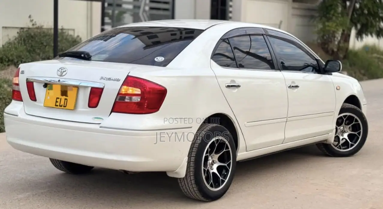 Toyota Premio 2005 White