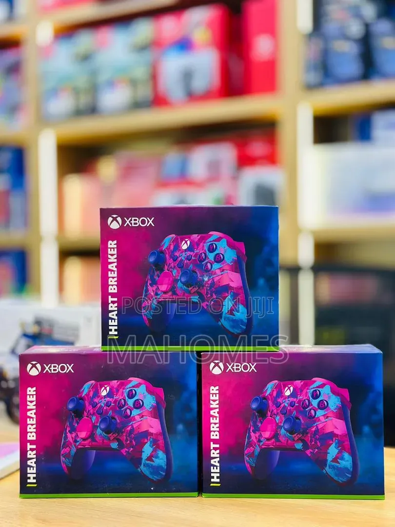 Xbox Wireless Controller Heart Breaker Special Edition