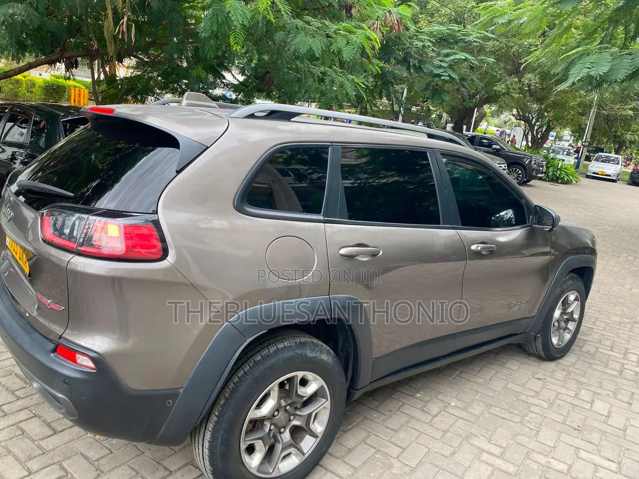 Jeep Cherokee 2015 Gray