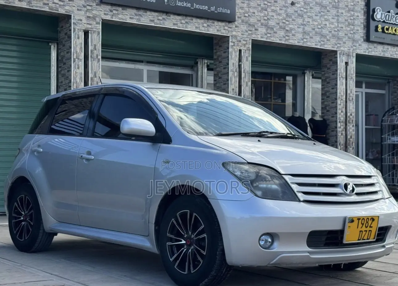 Toyota IST 2007 Silver