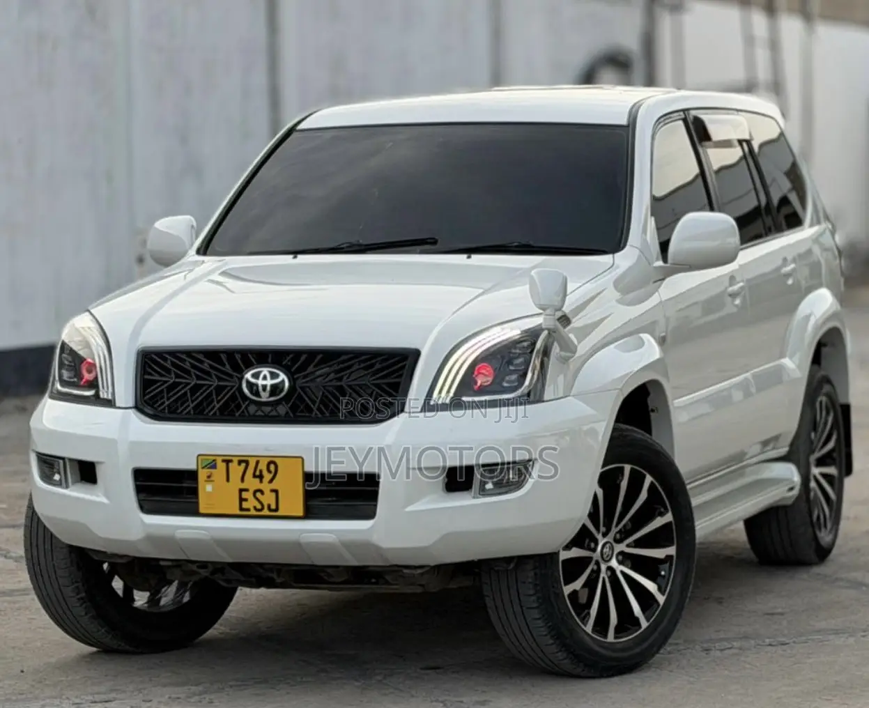 Toyota Land Cruiser Prado 2007 White