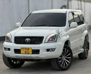 Toyota Land Cruiser Prado 2007 White