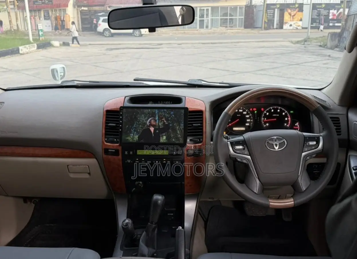 Toyota Land Cruiser Prado 2007 White