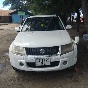 Suzuki Grand Vitara 2004 White