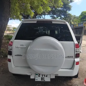 Suzuki Grand Vitara 2004 White