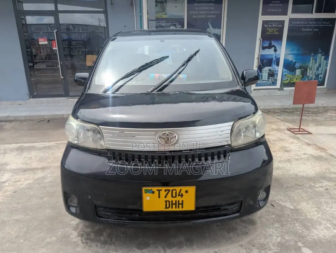 Toyota Porte 2004 Black
