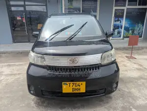 Toyota Porte 2004 Black