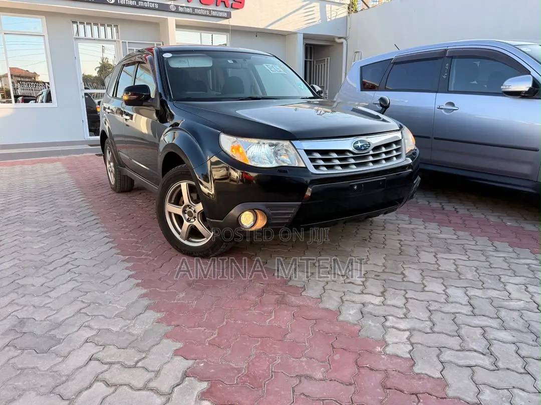 Subaru Forester 2.5X Premium 2011 Black