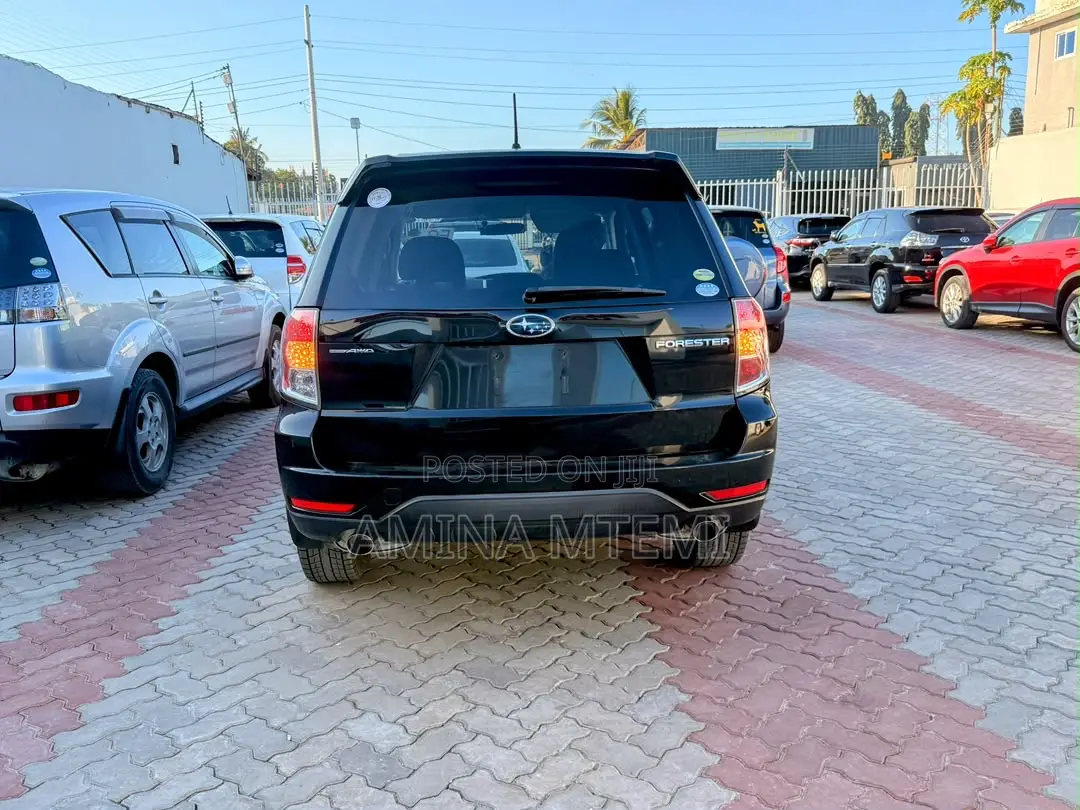 Subaru Forester 2.5X Premium 2011 Black