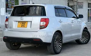 Toyota IST 2010 Black