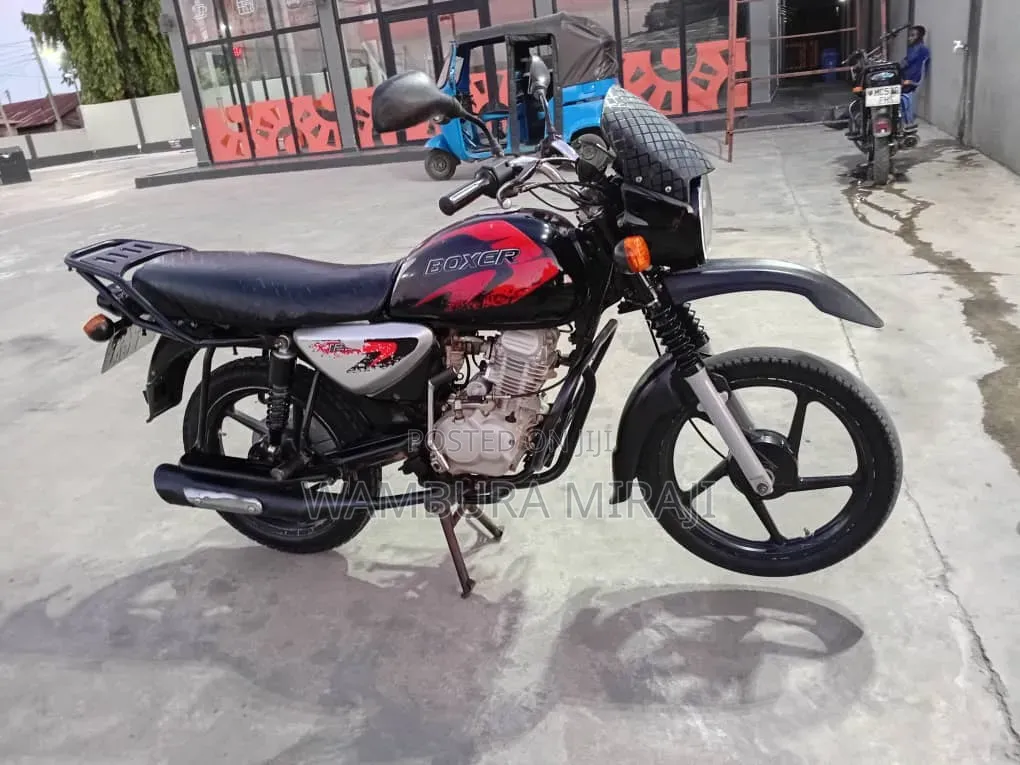 Bajaj Boxer X125 2025 Black