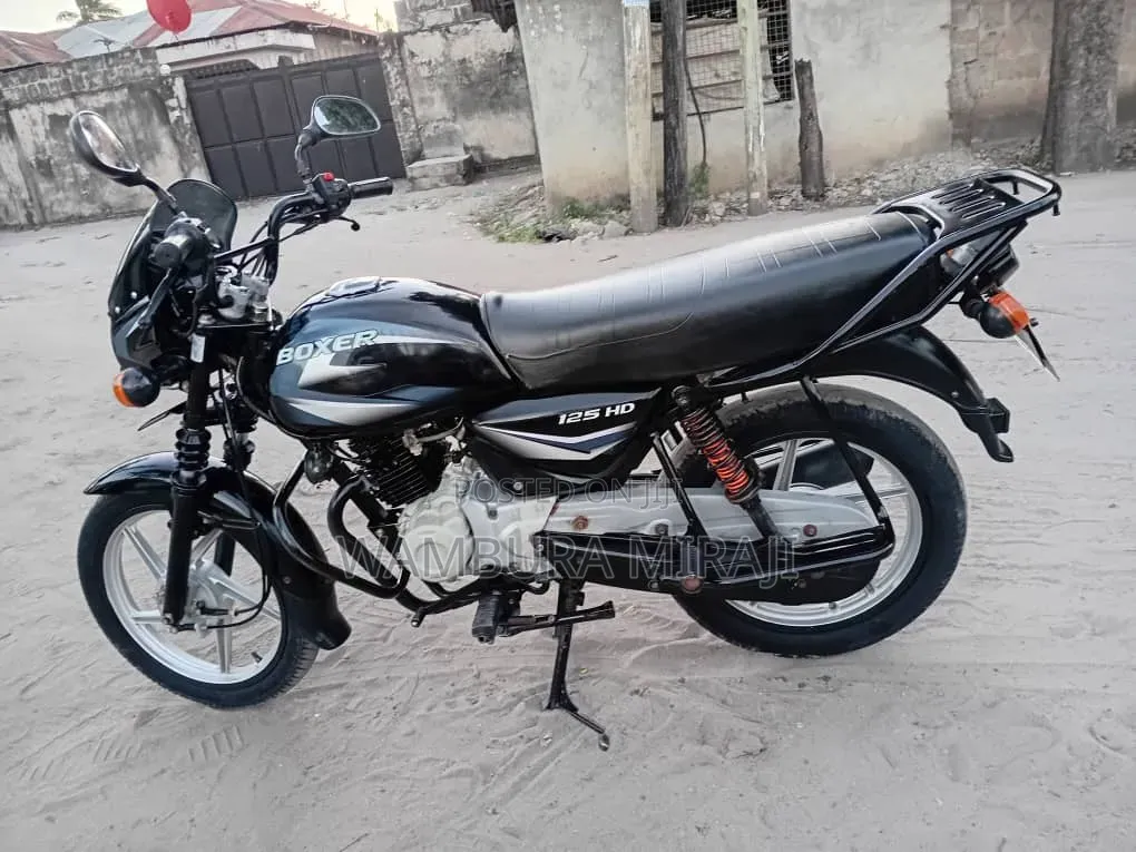 Bajaj Boxer 125 2025 Black