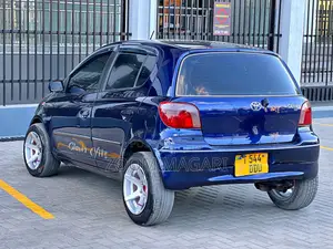 Toyota Vitz 2006 Blue