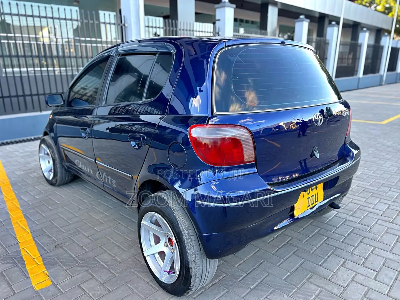Toyota Vitz 2006 Blue
