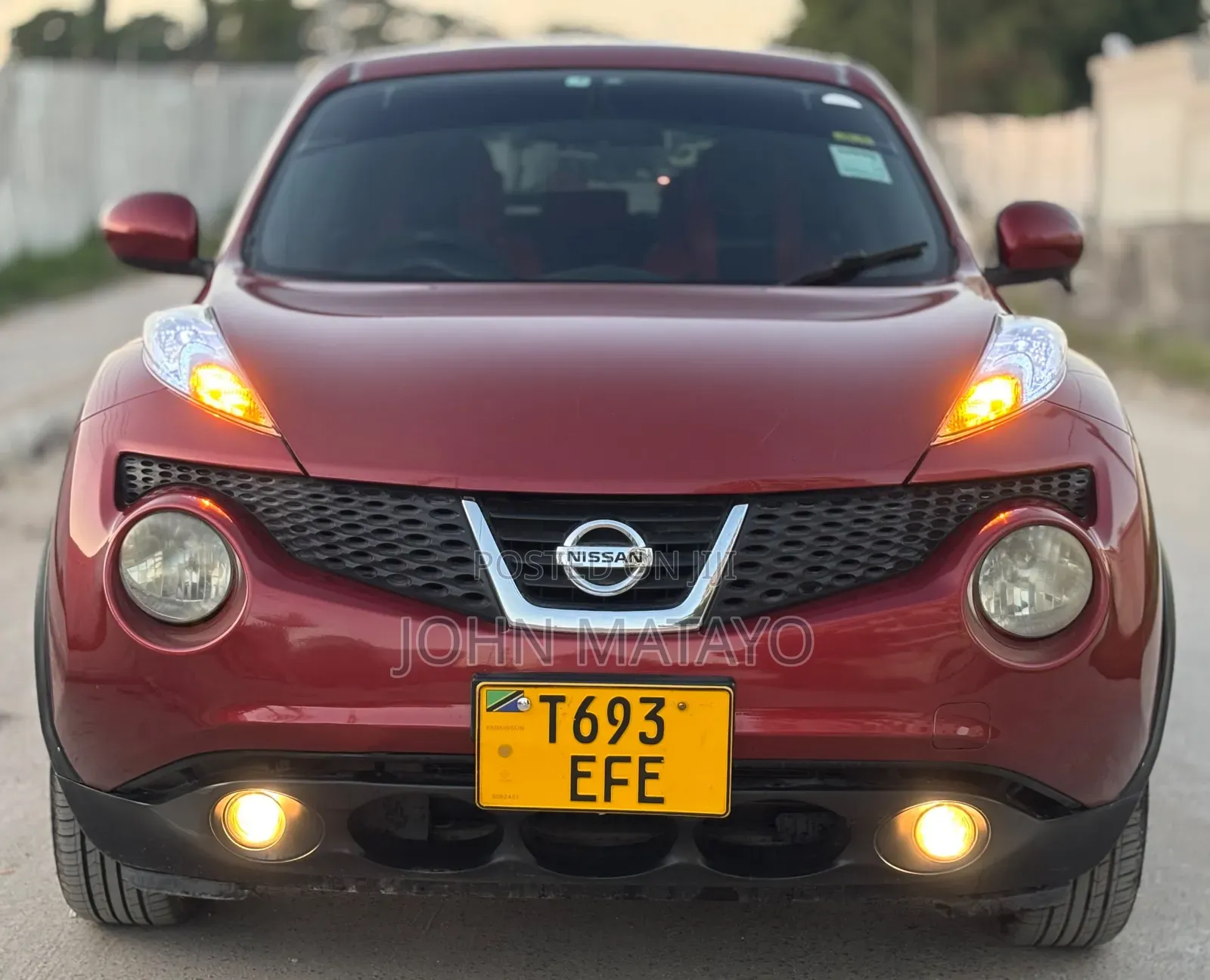 Nissan Juke 2011 Maroon