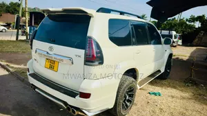 Toyota Land Cruiser Prado 2005 White