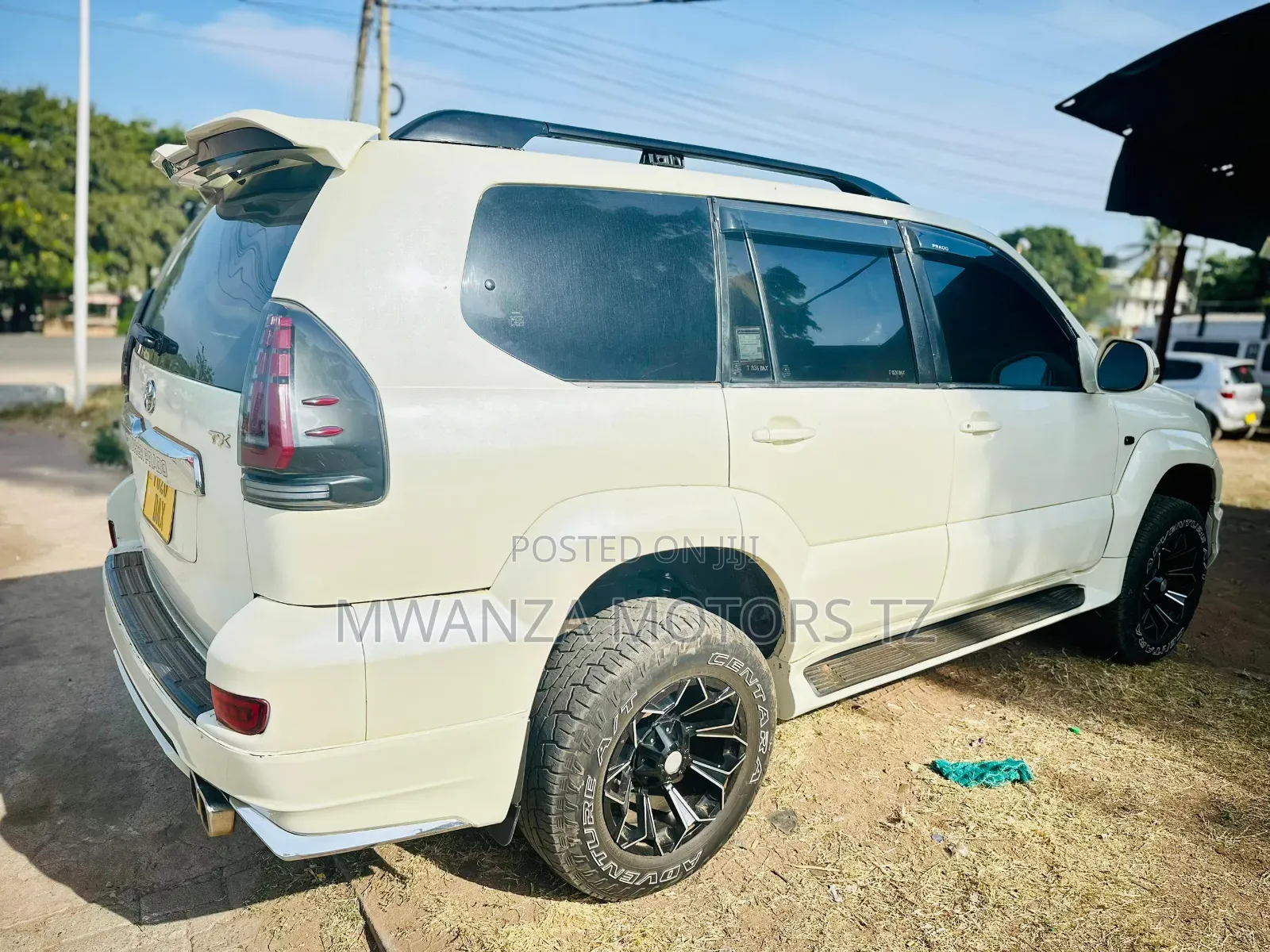 Toyota Land Cruiser Prado 2005 White