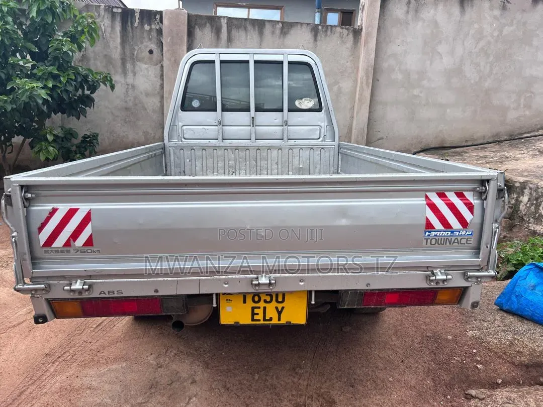Toyota TownAce 2008 Silver