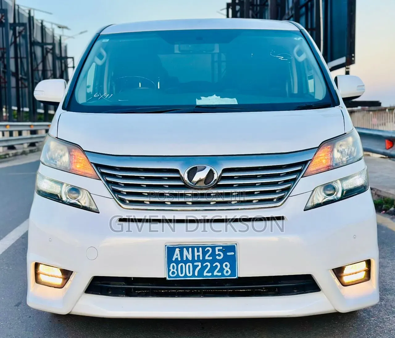 Toyota Alphard 2010 White