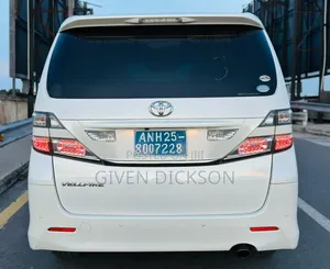 Toyota Alphard 2010 White