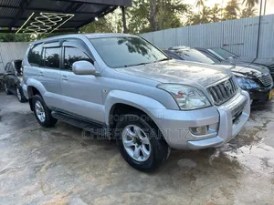 Toyota Land Cruiser Prado 2005 Silver