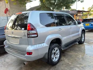 Toyota Land Cruiser Prado 2005 Silver