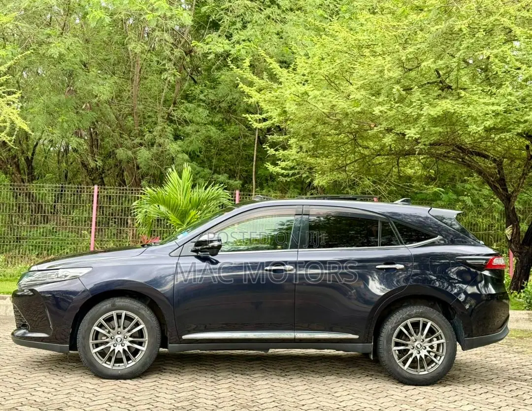 Toyota Harrier 2017 Blue