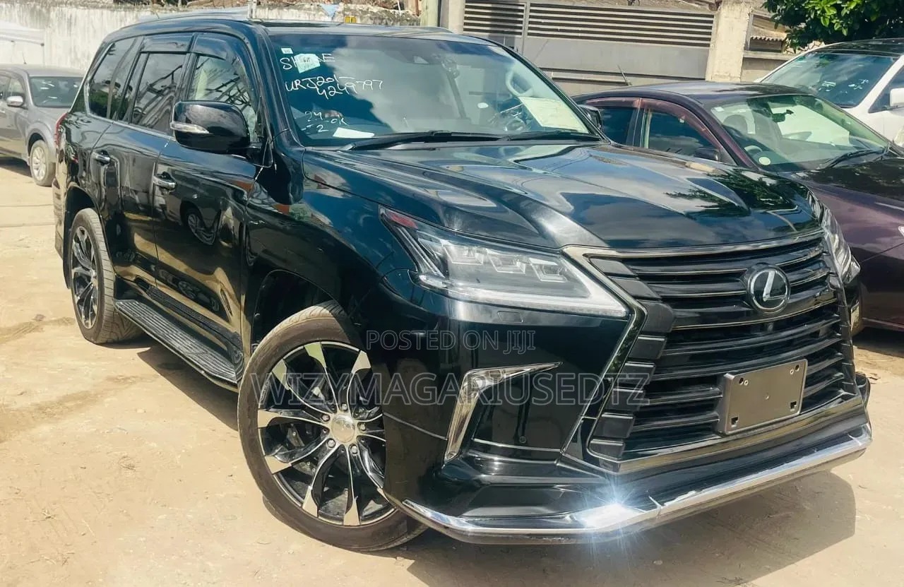 Lexus LX 2017 Black