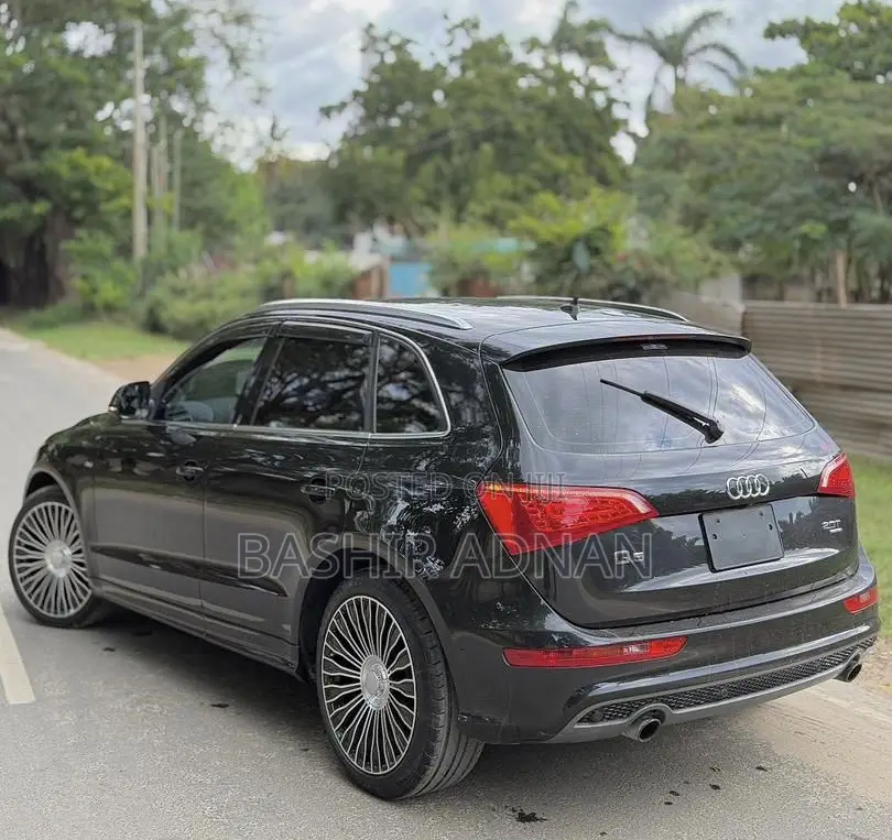 Audi Q5 2011 Black