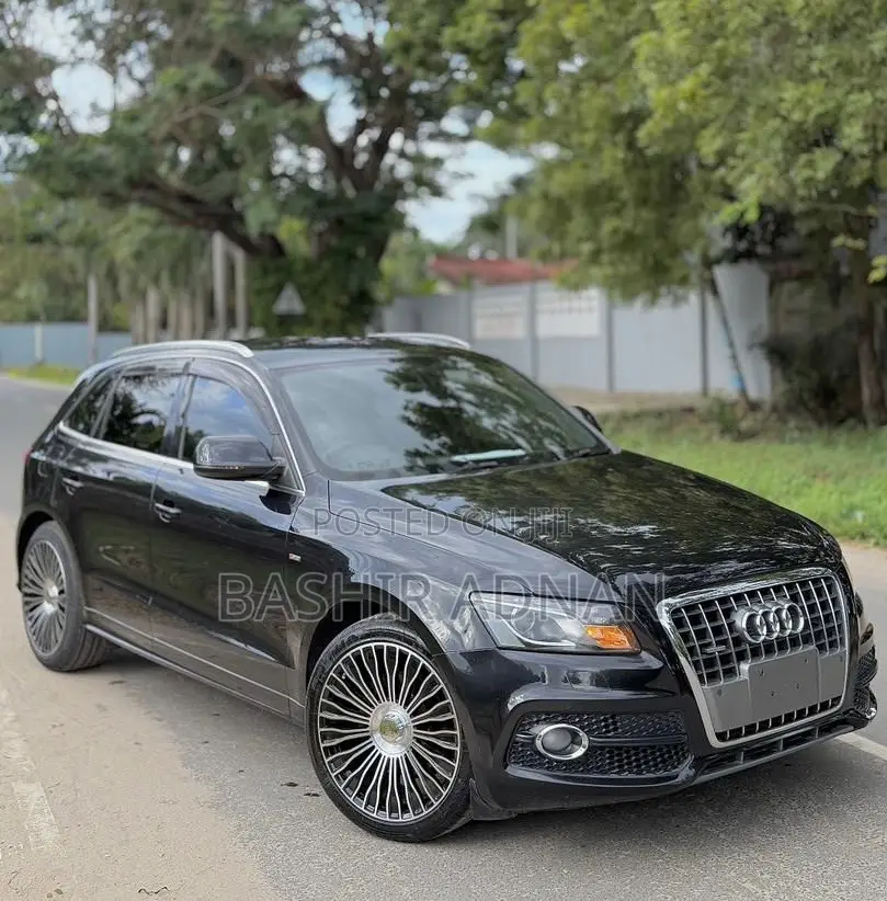 Audi Q5 2011 Black