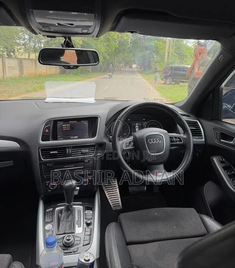 Audi Q5 2011 Black