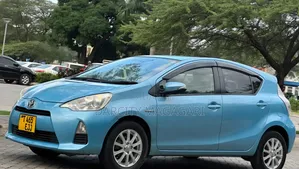 Toyota Aqua 2013 Blue