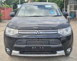 Mitsubishi Outlander 2.0 PHEV AWD 2014 Matt Black