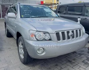 Toyota Kluger 2001 Silver