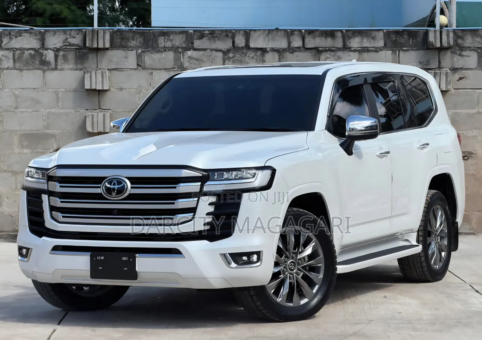 Toyota Land Cruiser 2024 White