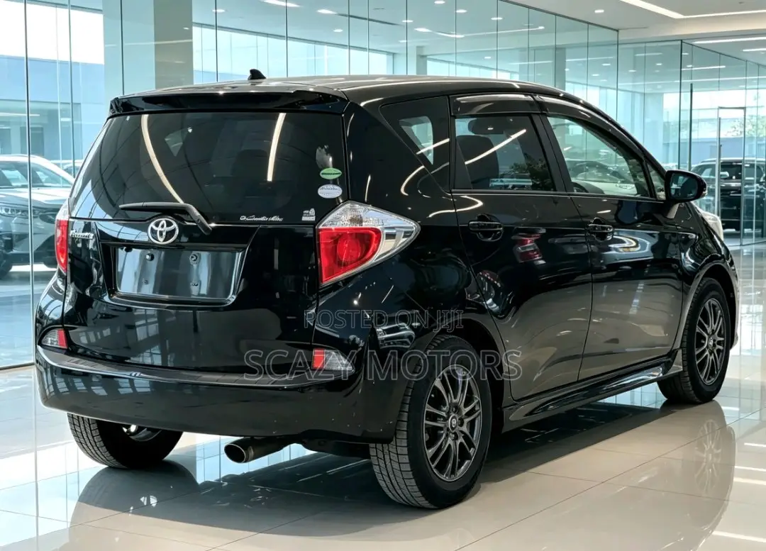 Toyota Ractis 2013 Black